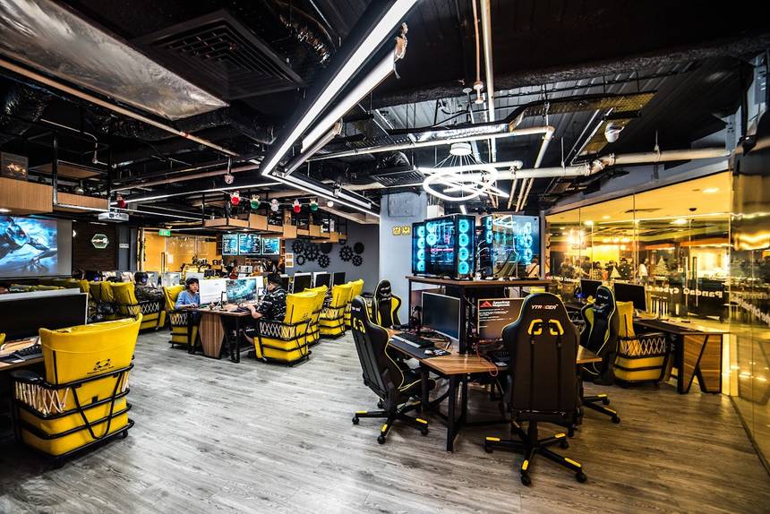 Panda Q Cyber Cafe at Junction 10