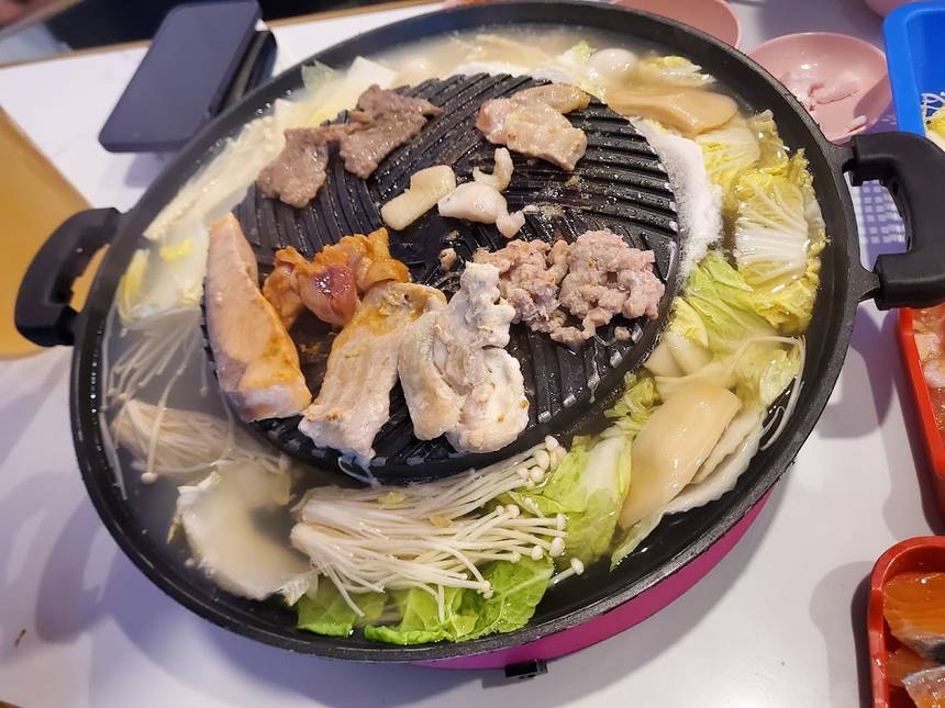 Siam Square Mookata at Junction 10