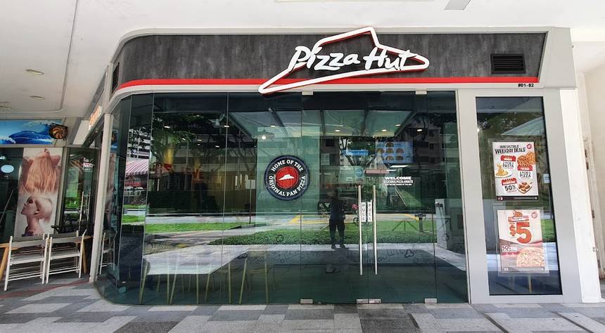 Pizza Hut at Junction 9