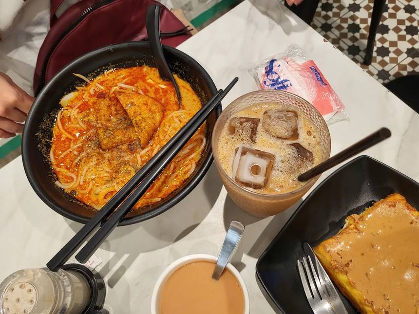 Kueh & Mee at Jurong Point