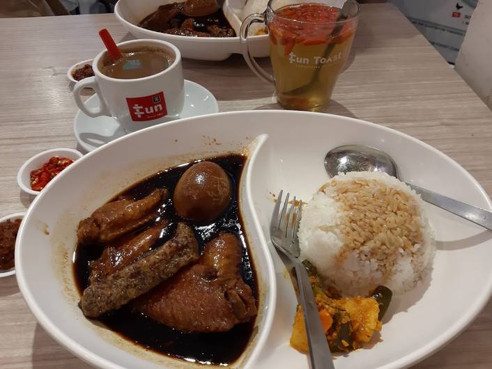 Fun Toast at Kallang Wave Mall