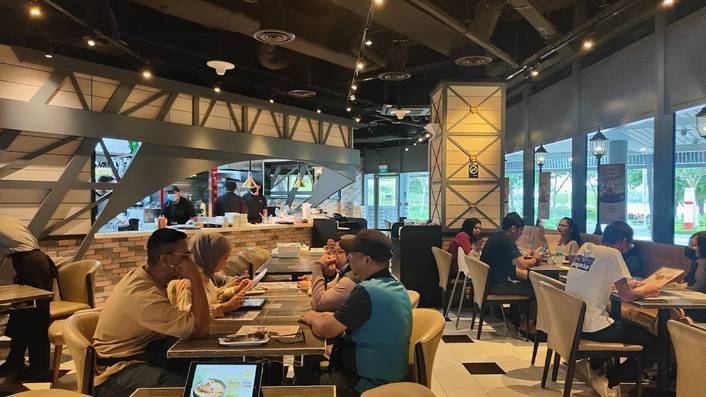 Poulet at Kallang Wave Mall