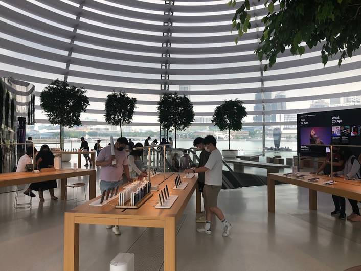 Apple at Shoppes at Marina Bay Sands