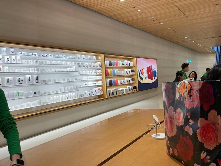 Apple at Shoppes at Marina Bay Sands