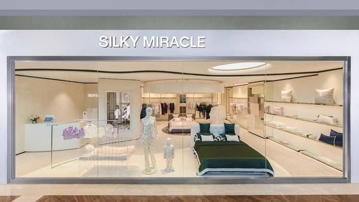 Silky Miracle at Shoppes at Marina Bay Sands