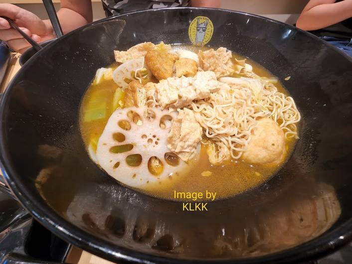 Gong Yuan Ma La Tang 宫源麻辣烫 at NEX