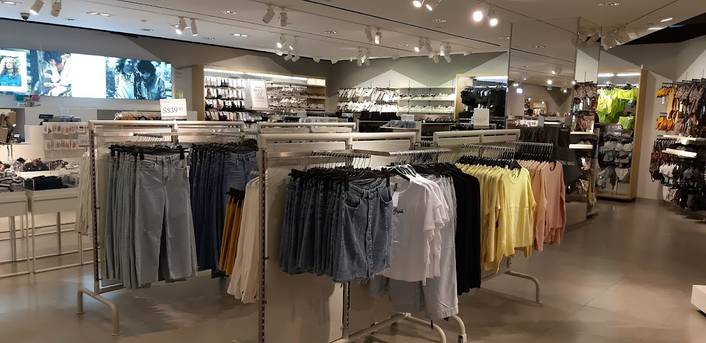 H&M at NEX