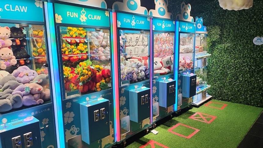 Fun Claw X at One Raffles Place
