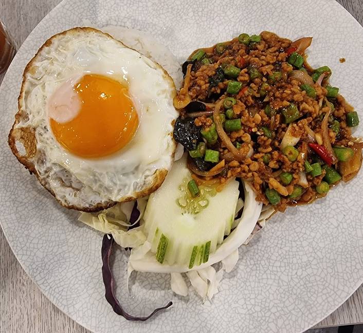 Gin Khao at One Raffles Place