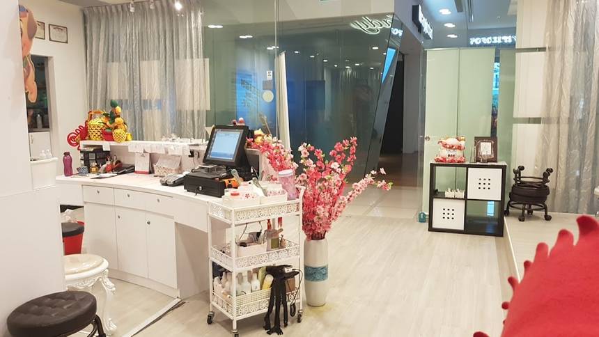 Belle Lady at Orchard Gateway