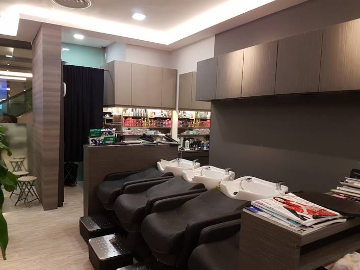 Estique Salon at Pacific Plaza