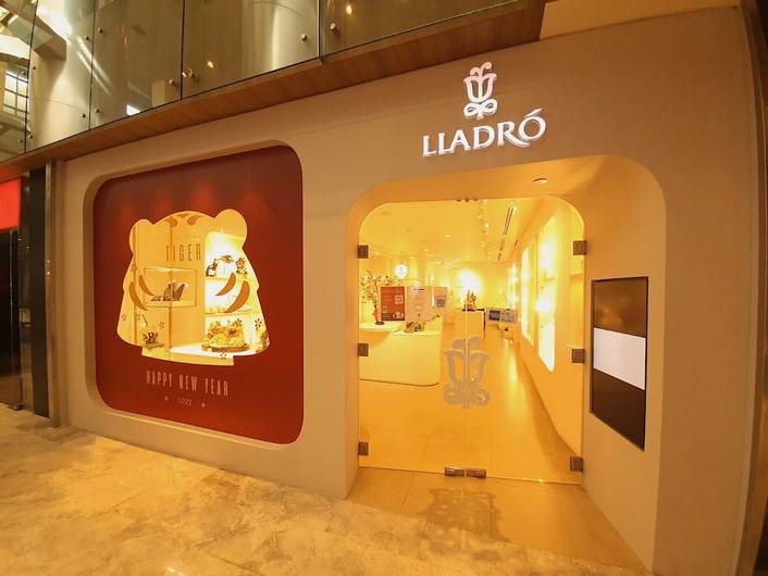 Lladró at Paragon
