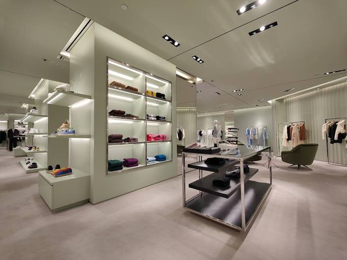 Prada at Paragon