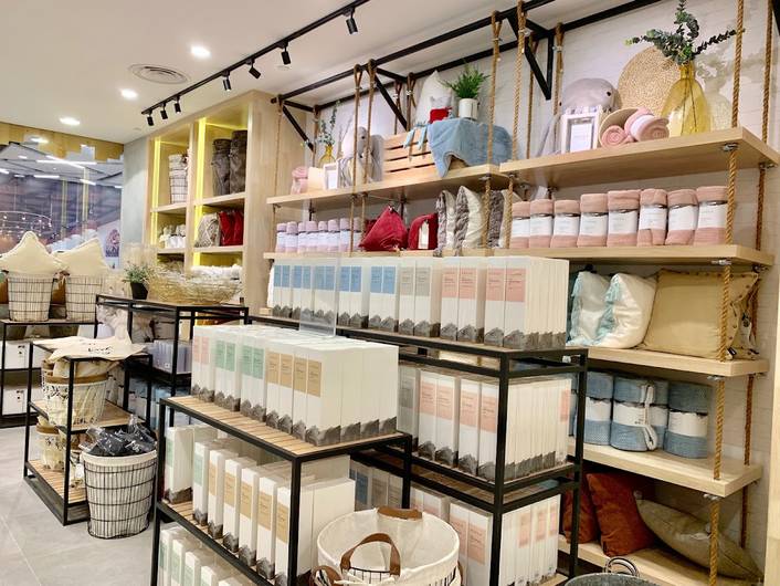 AU by Akemiuchi at Paya Lebar Quarter