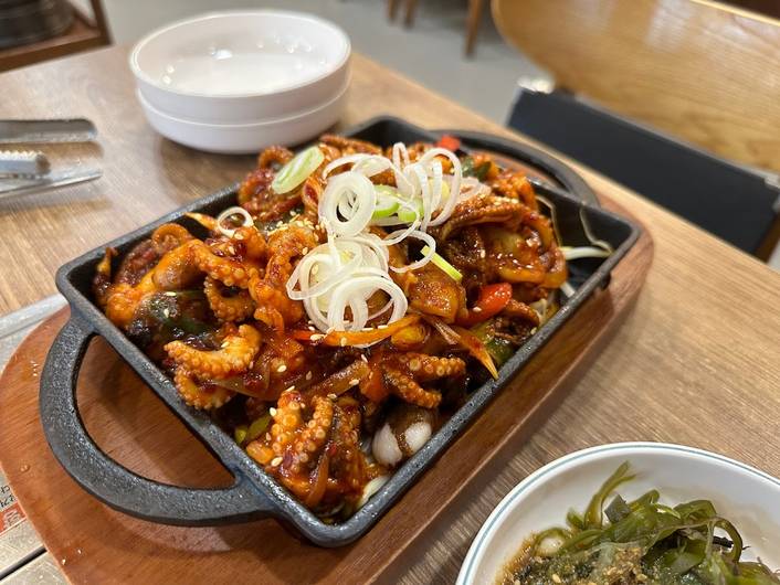 Ju Shin Jung Korean Charcoal BBQ at Robertson Walk