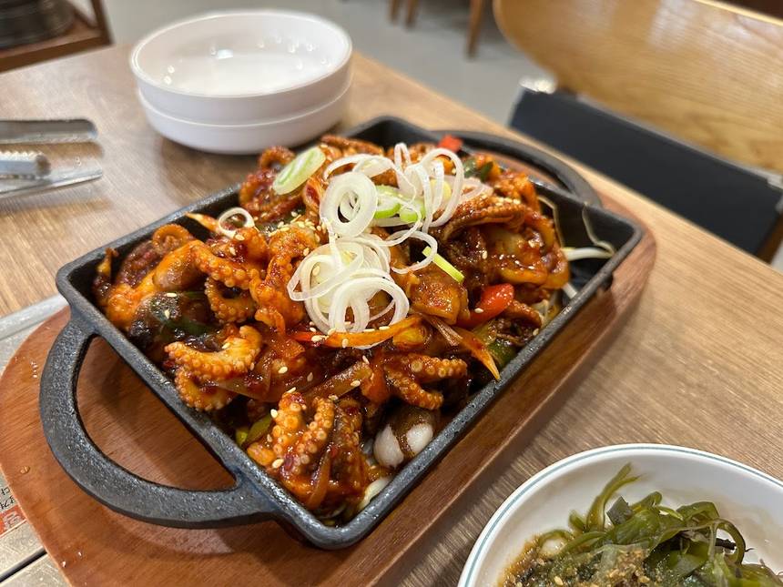 Ju Shin Jung Korean Charcoal BBQ at Robertson Walk