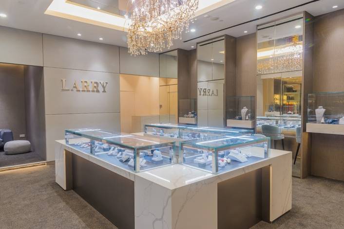 Larry Jewelry at Scotts Square