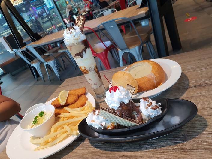 Swensen's at Singpost Centre