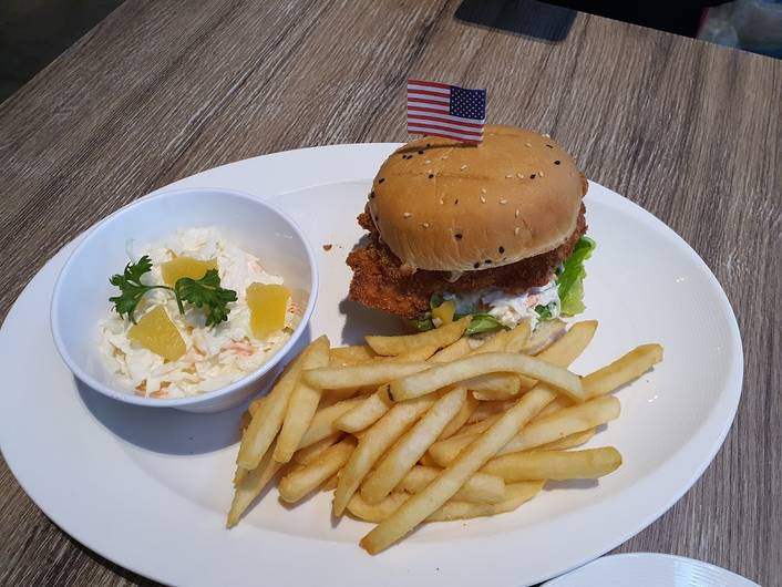 Swensen's at Singpost Centre