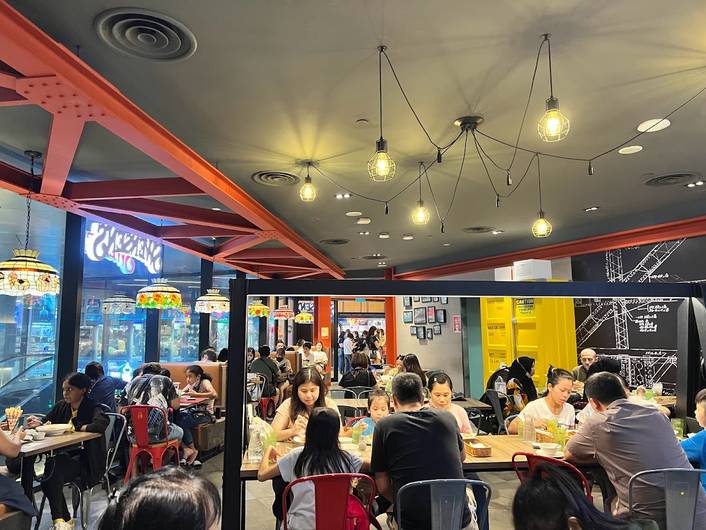 Swensen's at Singpost Centre