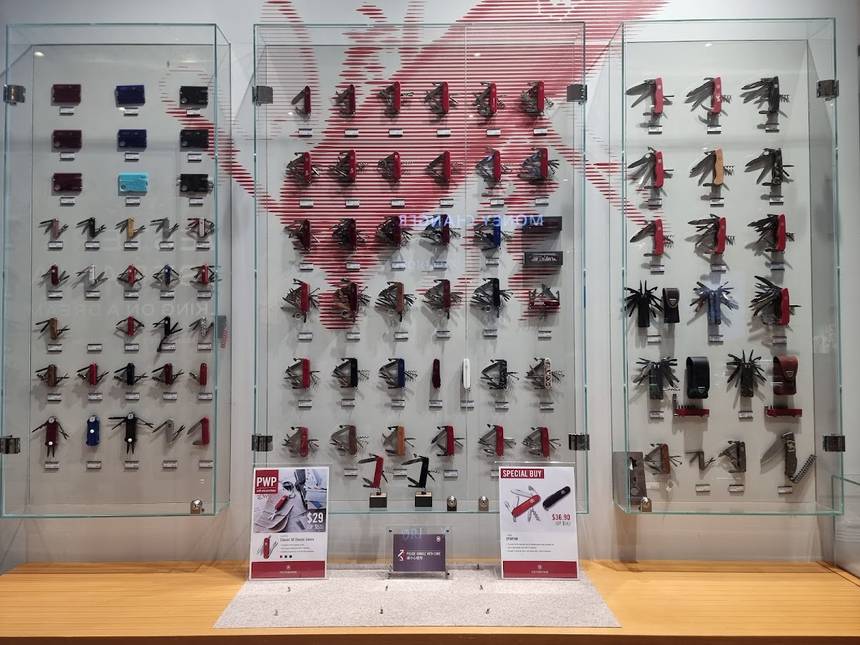 Victorinox at Suntec City