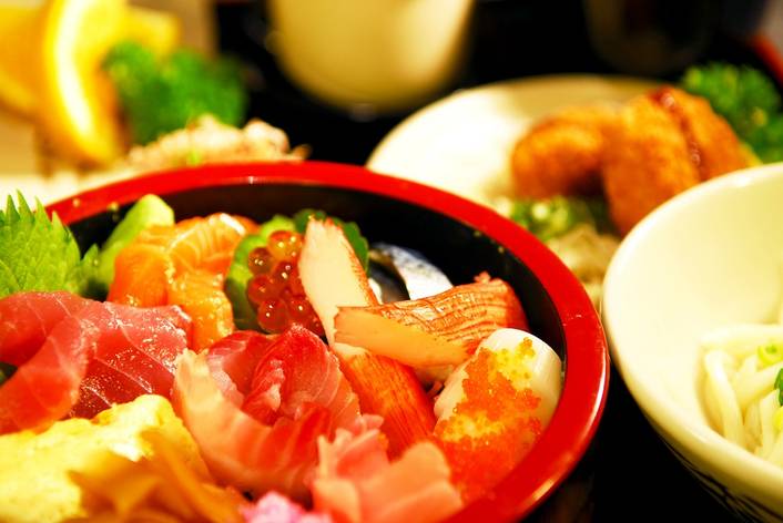 Shin Minori 新稔り at UE Square