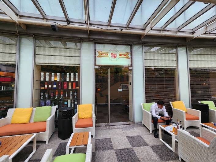 The Connoisseur Divan at UE Square