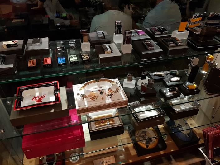 The Connoisseur Divan at UE Square