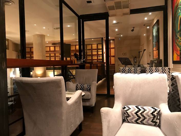 The Connoisseur Divan at UE Square