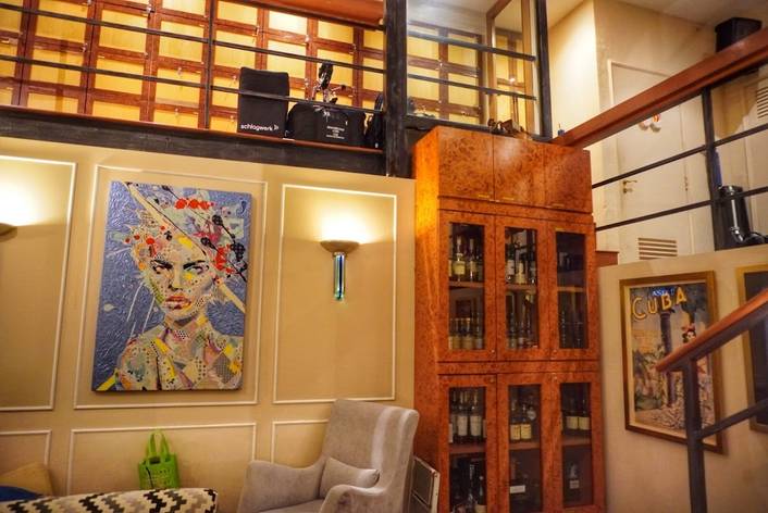 The Connoisseur Divan at UE Square