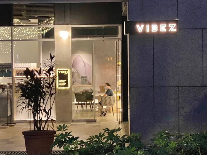 Vibez Bistro Bar at UE Square