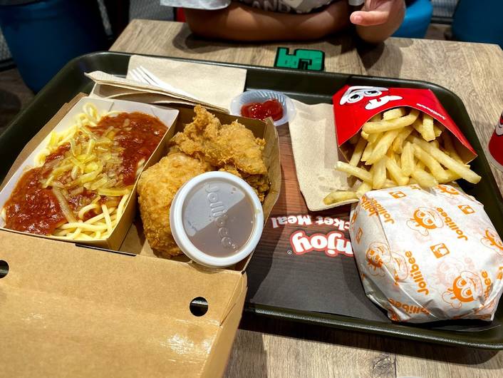 Jollibee at Waterway Point