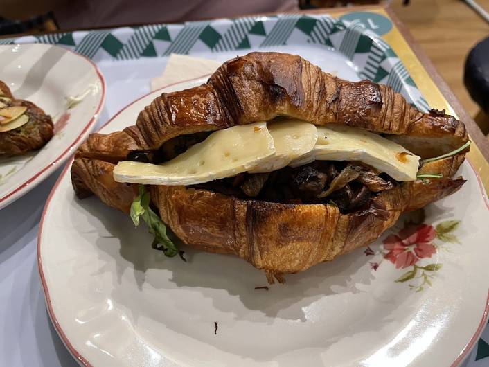 Tiong Bahru Bakery at Waterway Point