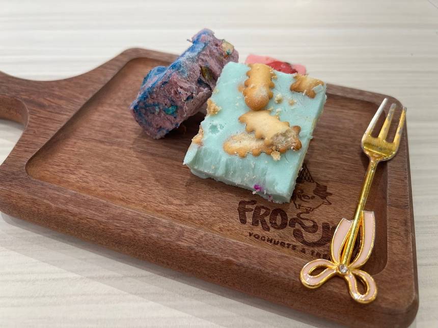FRO~YO! at YewTee Point
