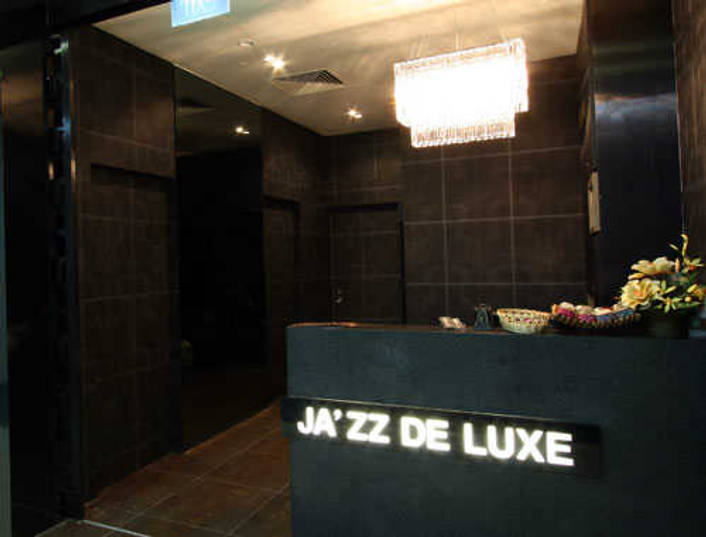 JA'ZZ De Luxe at Square 2