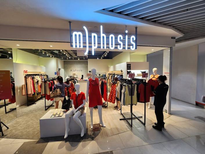 m)phosis at Compass One