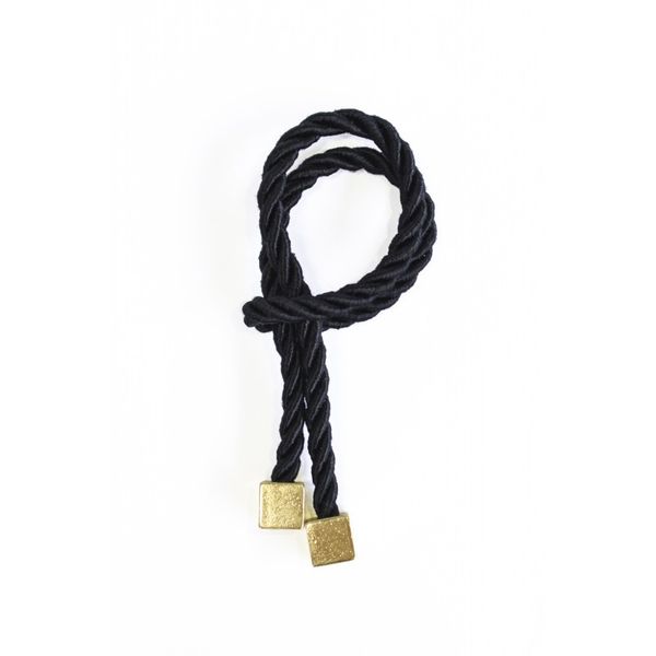 Cordão Preto com Pingente Ouro (38Cm) - 1un