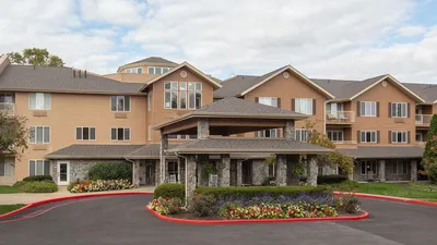 Holiday Hartland Hills exterior