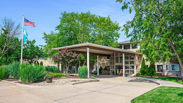 Holiday Palmer Hills exterior