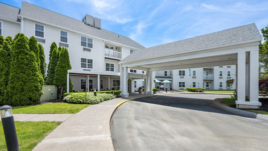 Holiday Lodge at Cold Spring exterior