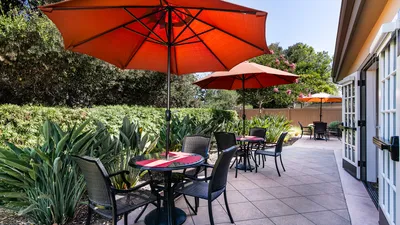 Atria San Juan patio