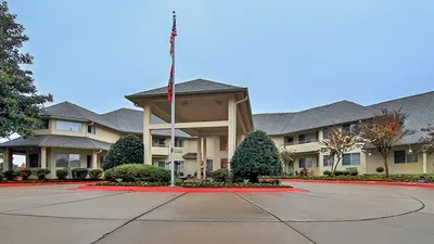 Holiday Andover Place exterior
