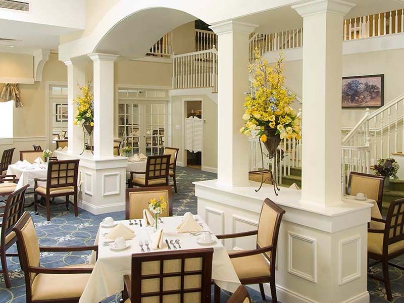 Atria Longmeadow Place dining room