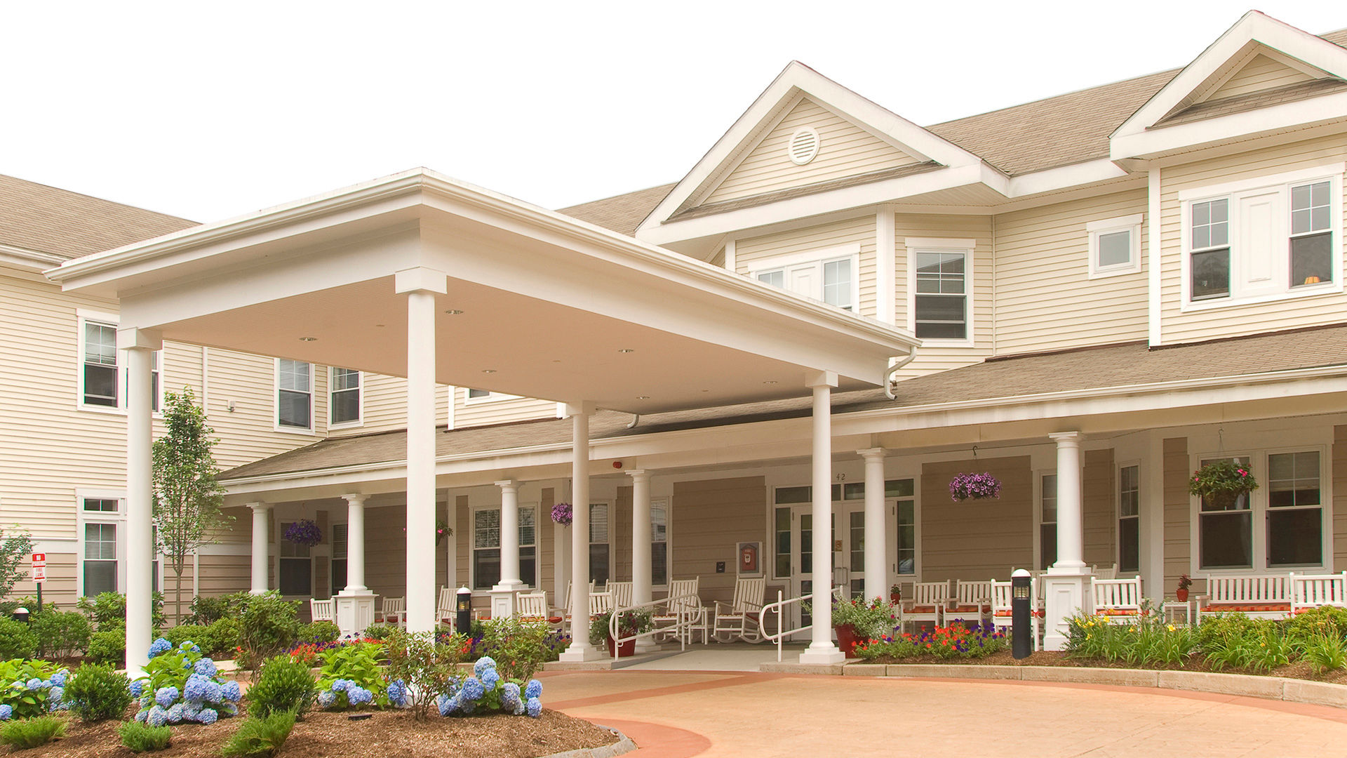 Atria Longmeadow Place exterior entrance