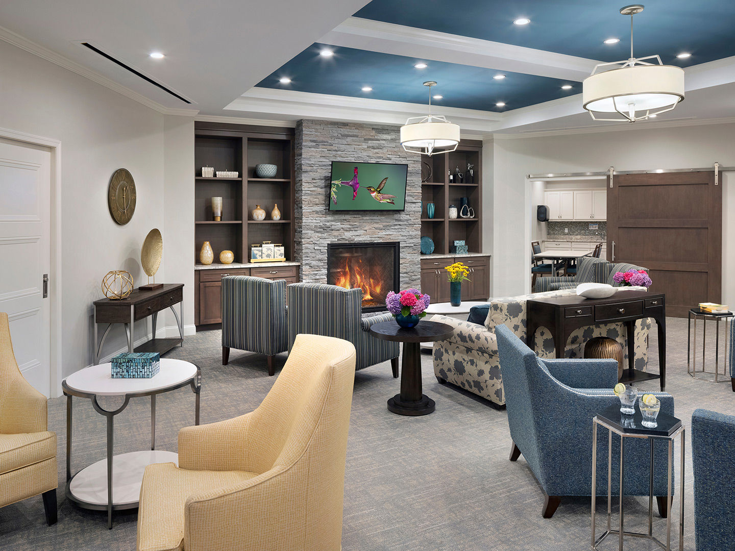 Living room at Atria Park of Lynbrook Senior Living