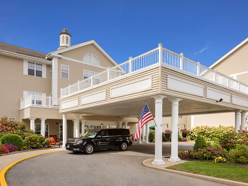 Exterior entrance at Atria Crossroads Place Senior Living in Waterford, CT