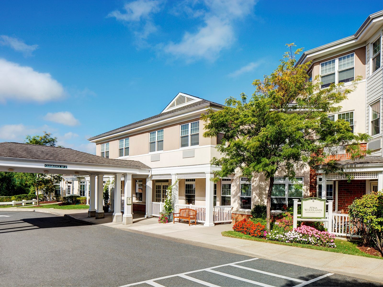 Exterior view of the independent living building at Atria Woodlands