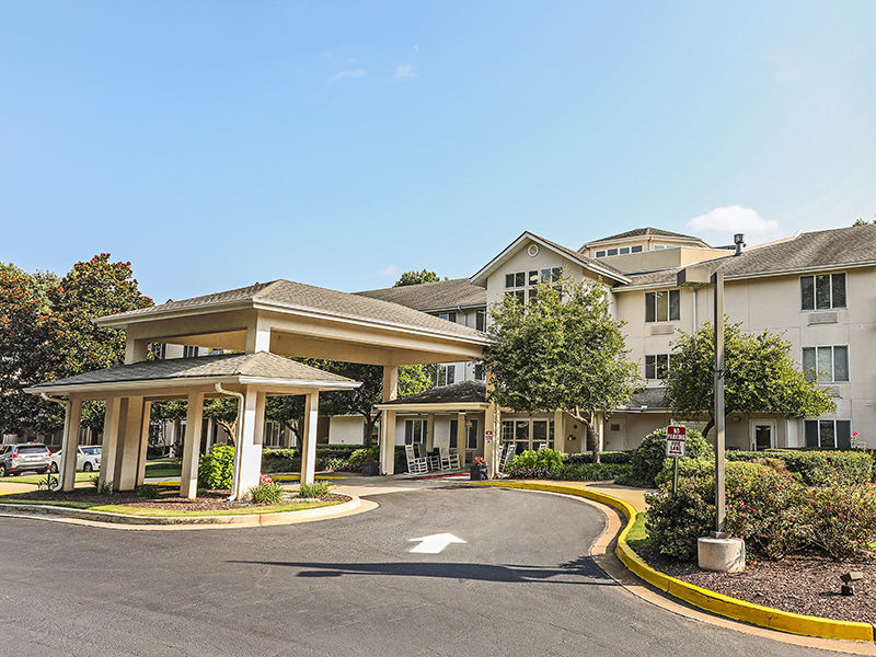 Exterior view of the Holiday Smoky Springs senior living community