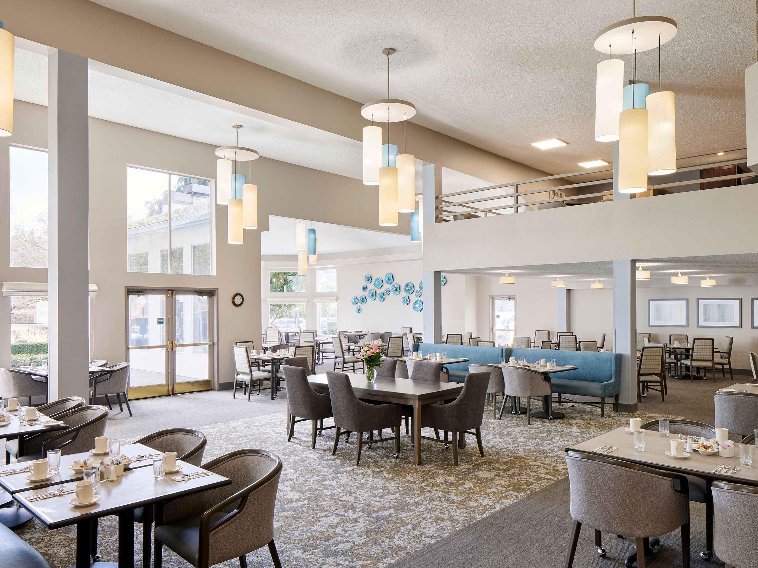 Holiday Bellevue Garden newly renovated restaurant-style dining room atrium