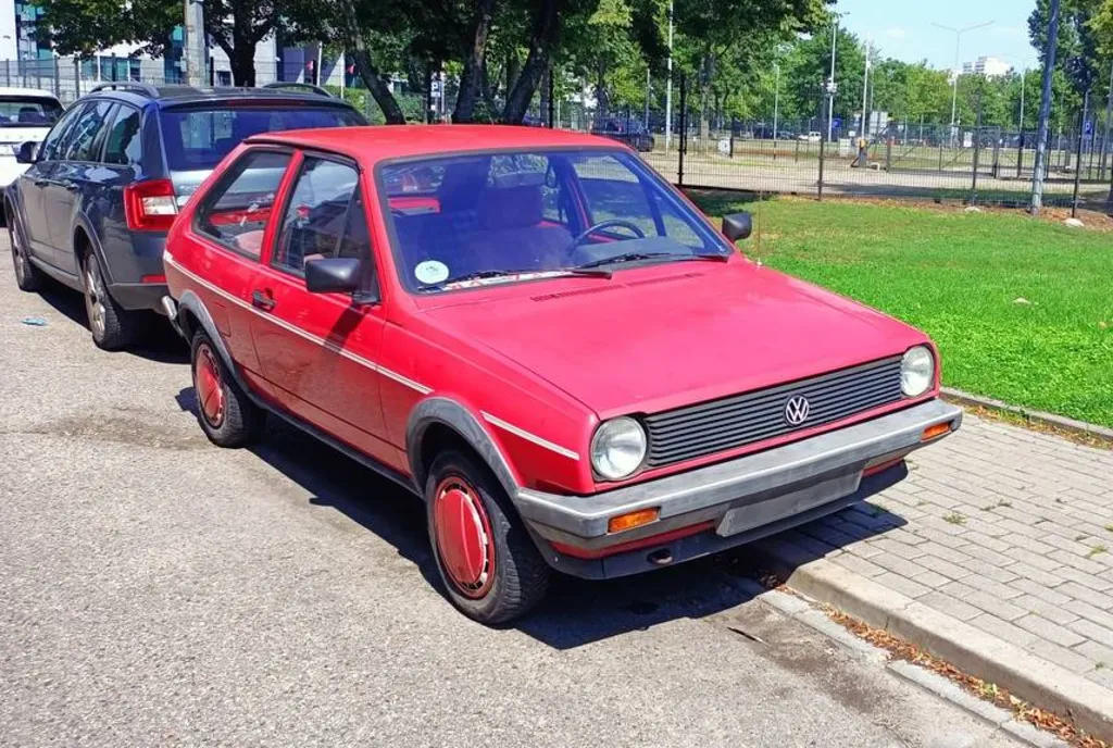 Czy kierujący przy ustalaniu prędkości powinien uwzględnić  stan techniczny  pojazdu, który prowadzi?